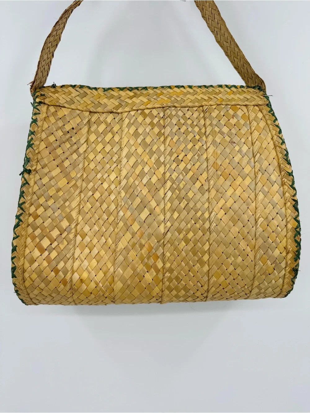 Vintage 60s Mid Century Hawaiian Real Shell Embroidered Raffia Shoulder Bag